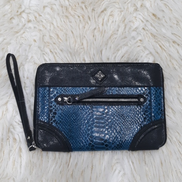 Simply Vera Vera Wang Handbags - SIMPLY VERA VERA WANG LARGE WRISTLET WALLET